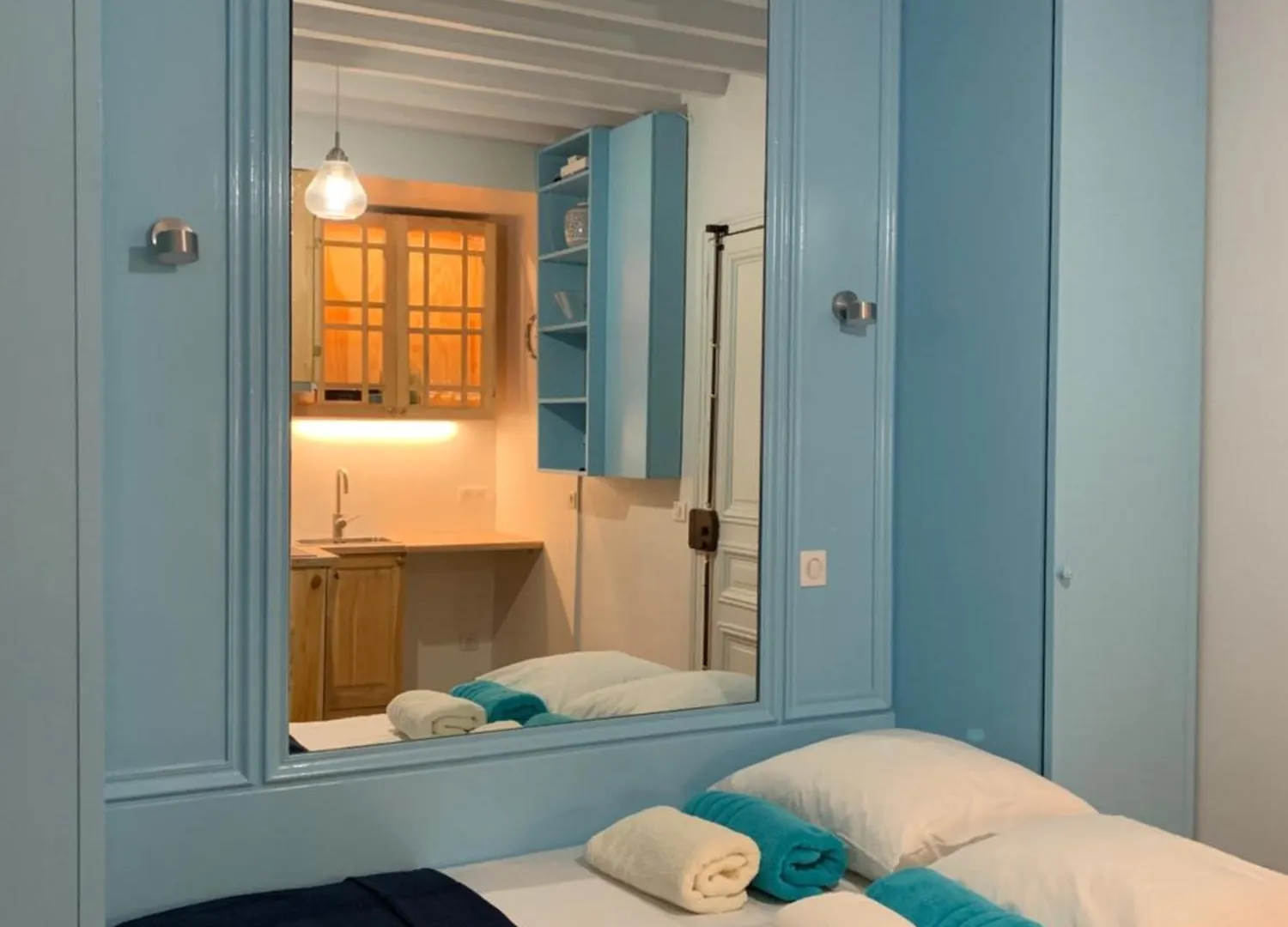 Apartment Paris 4 Le Marais Place Des Vosges